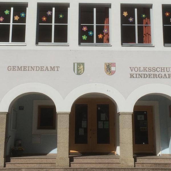 VOLKSSCHULE